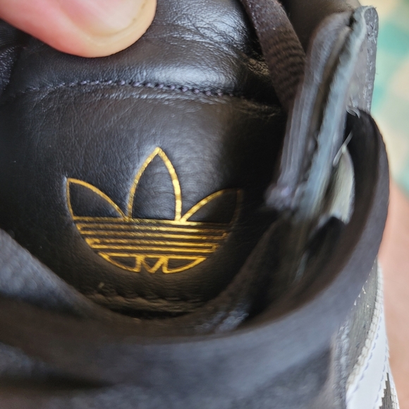 Adidas Tyshawn Jones low - Picture 2 of 7